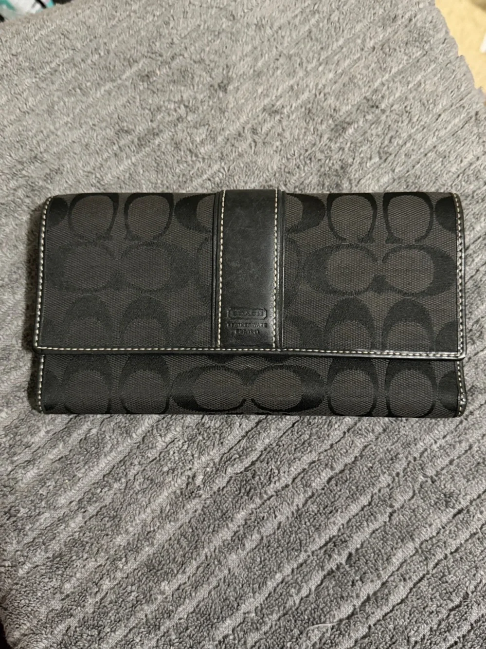 Coach Black Signature Fold-Over Continental Wallet